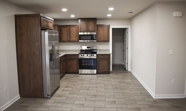 Photo - 130 East Ave