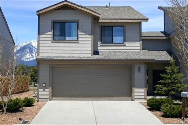 Building Photo - 3032 W Easterday Ln Rental