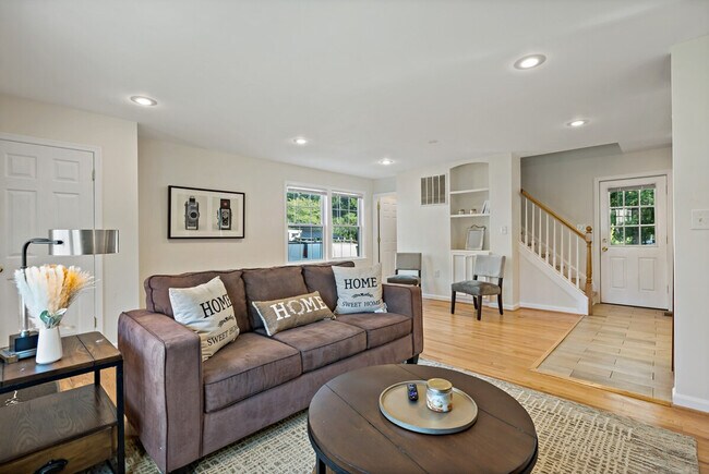 Photo - 6505 Columbia Pike Unit ID1395436P