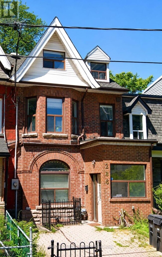 Photo - 286 Robert St
