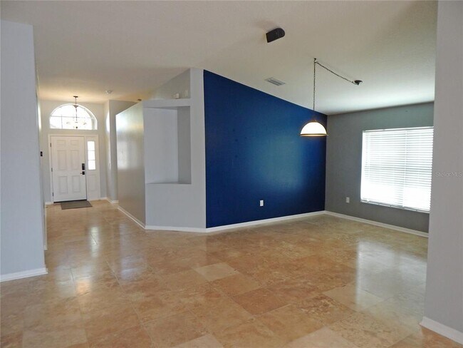 Photo - 6367 Bridgecrest Dr