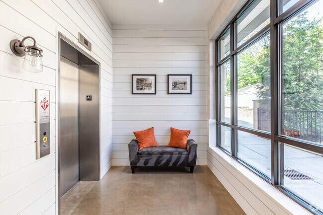 504 Glenbrook