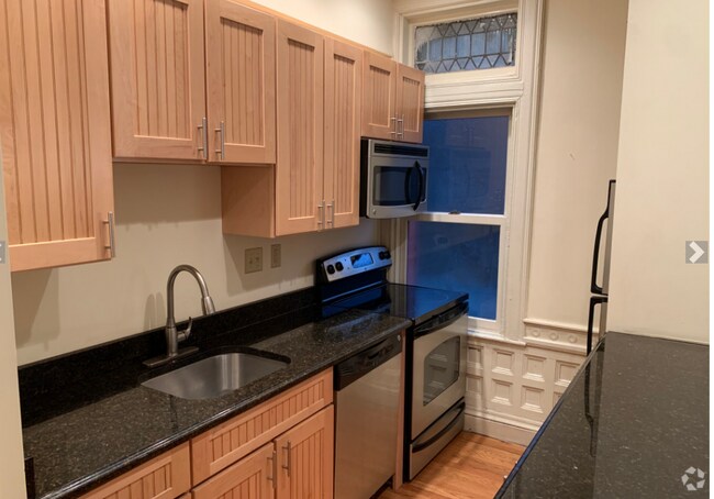 Building Photo - 197 Commonwealth Ave Unit 1 Rental