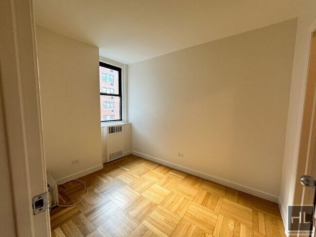 Photo - East 79th Street Unit 9O