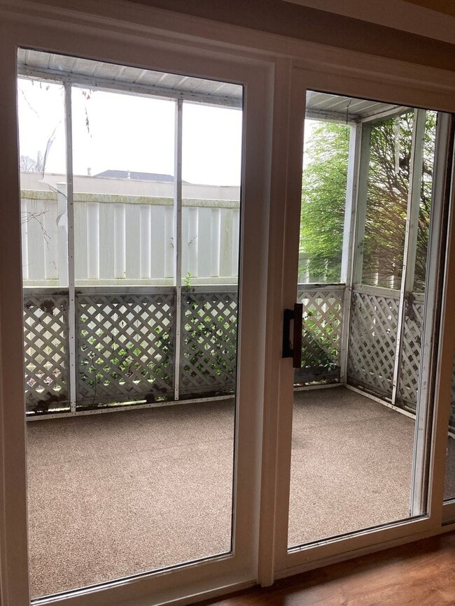 Photo - 3 bedroom, 2.5 bath Condo: Gentry Quarters Complex