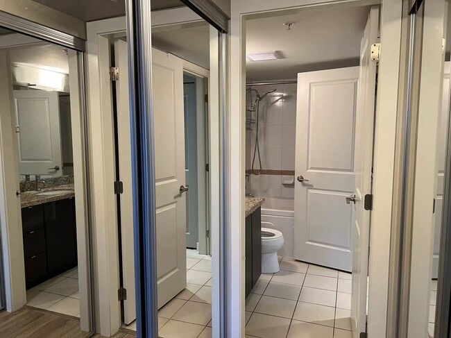 Photo - 6068 No. 3 Road