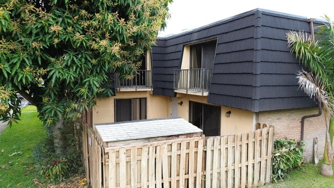 Photo - 262 Woodland Rd