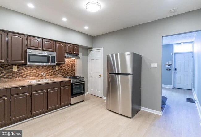 Photo - 1905 Waterloo St