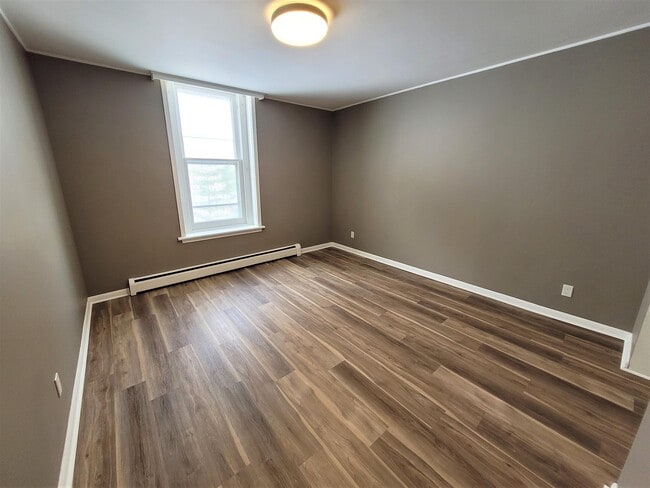 Photo - 15 Elgin St E Unit D