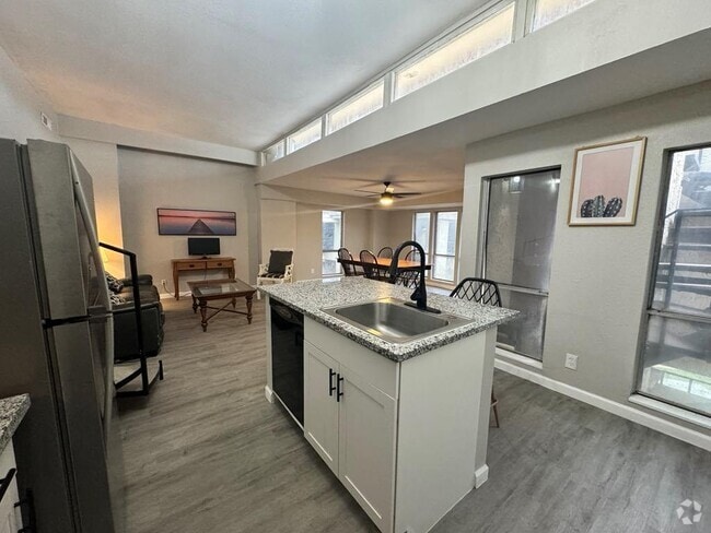 Building Photo - 5918 Lago Vista Way Unit D32 Rental