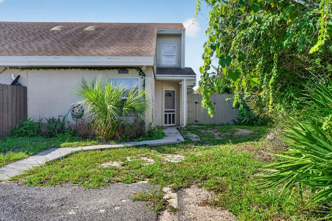 Building Photo - 4204 Seagate Ln N
