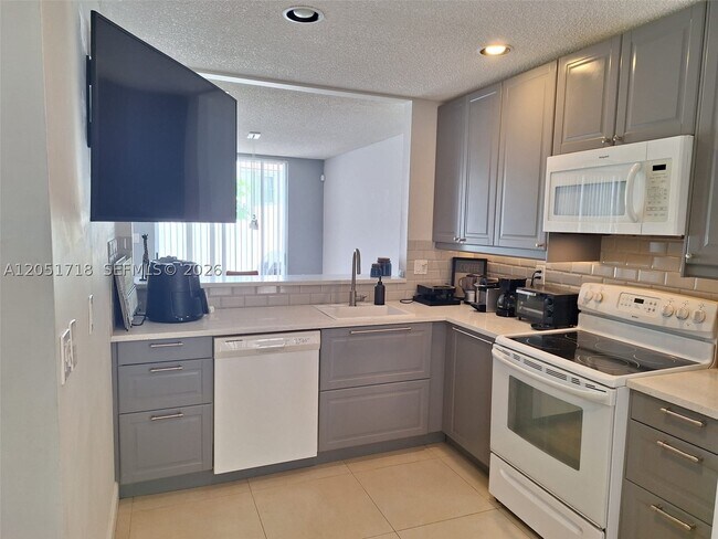 Photo - 10241 NW 52nd Ln