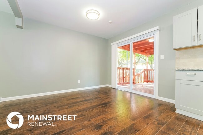 Photo - 404 SW Keystone Ct