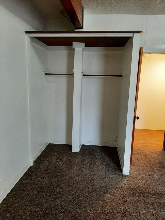 Photo - (1614 8th Ave)