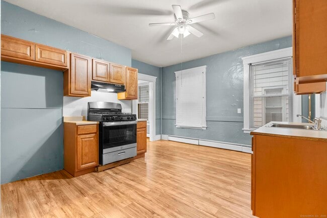 Photo - 379 Winthrop Ave Apartment