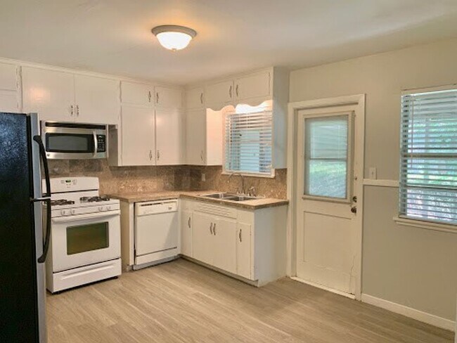 Photo - 4708 Red River St Unit A