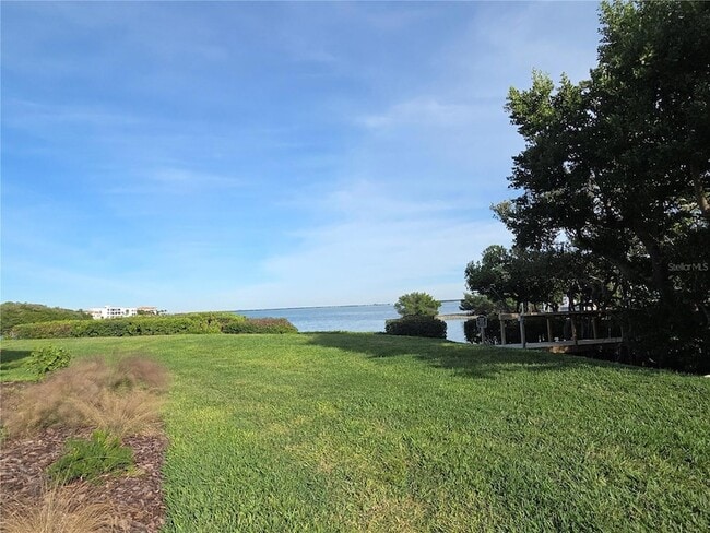 Building Photo - 1515 Pinellas Bayway S Unit A6