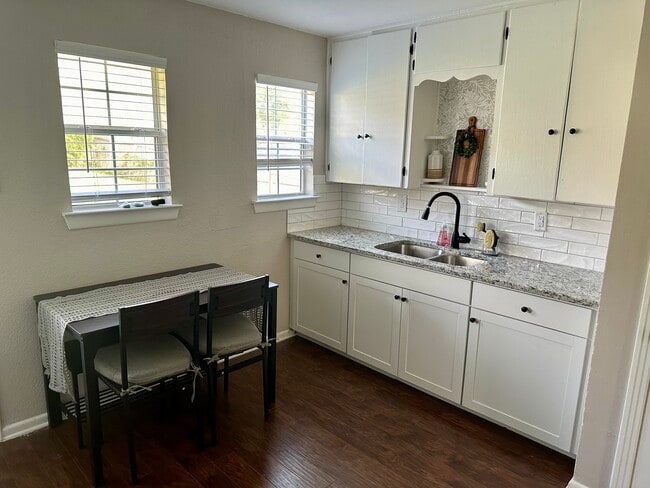 Photo - 1605 S 43rd St