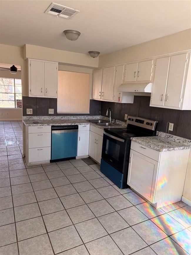 10401 Little Pebble Dr