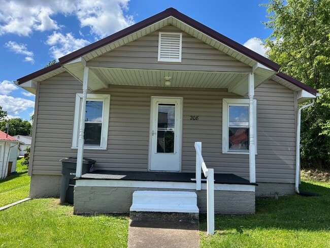 Building Photo - 2 Bedroom / 1 Bath Home Kingsport TN