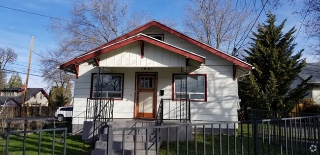 Building Photo - Pacific Terrace Neighborhood Rental