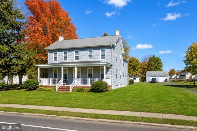 Photo - 346 N Main St