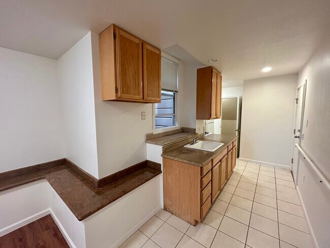 Photo - 1334A Broadway-