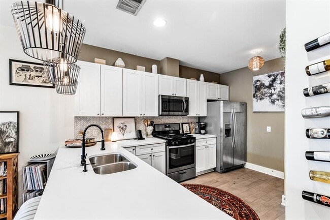 Photo - 908 Nueces St Unit 24