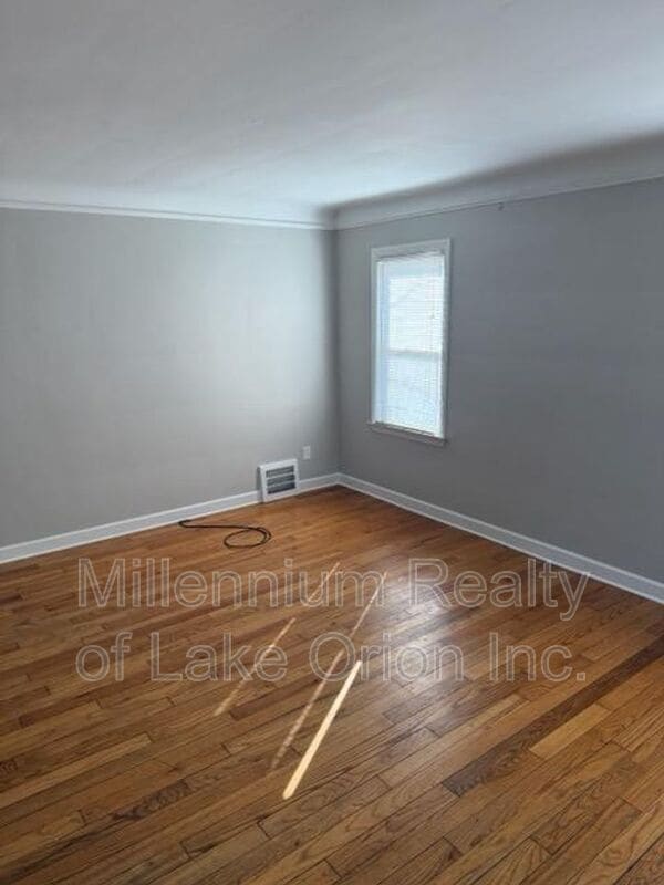 Photo - 2800 Ellwood Ave