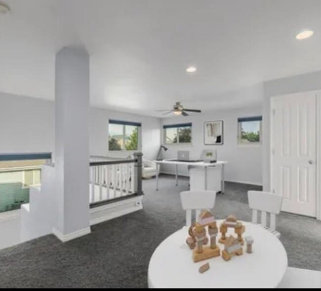 Photo - Beautiful 4 Bedroom Home with Fenced Yard ...