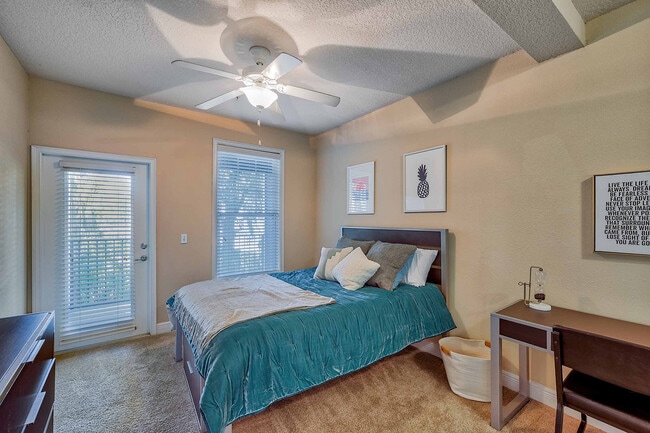 LyonsCornerApartments_1240SW9thRd_II-217533_PHO_11 - Lyons Corner