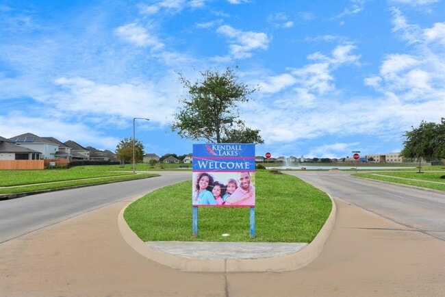 Photo - 388 Kendall Crest Dr