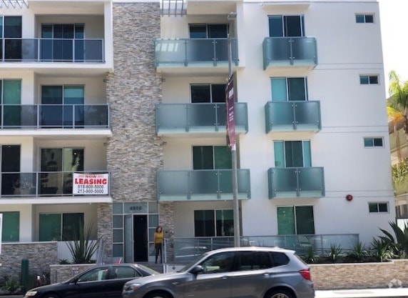Building Photo - 4600 Coldwater Canyon Ave Rental
