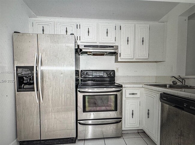 Building Photo - 496 NW 165th St Unit D-614