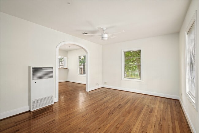 Photo - 1024 W 16th St