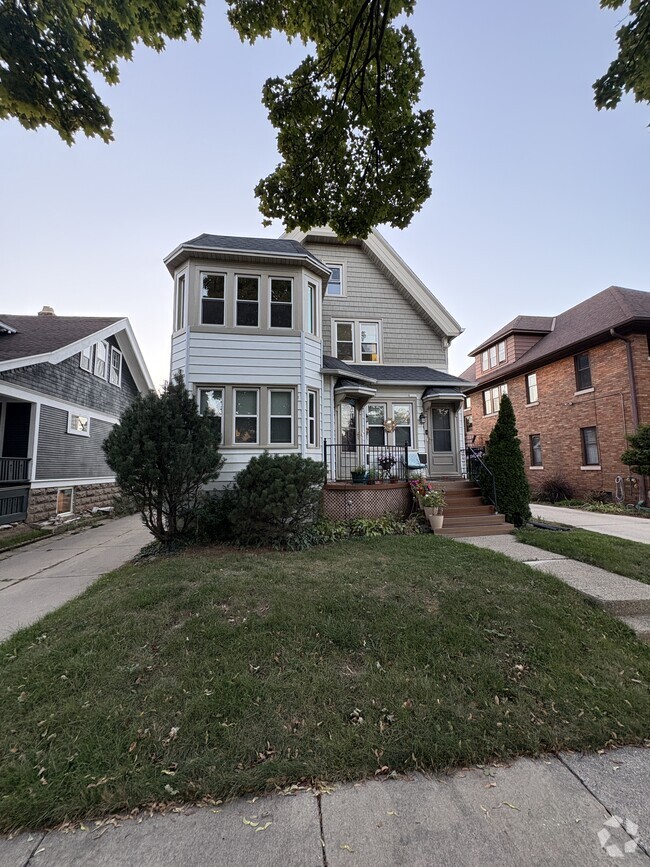 Building Photo - 2257 N 63rd St Unit Upper Rental