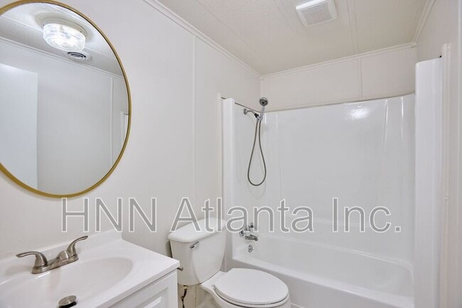 Photo - 2555 Lloyd Rd