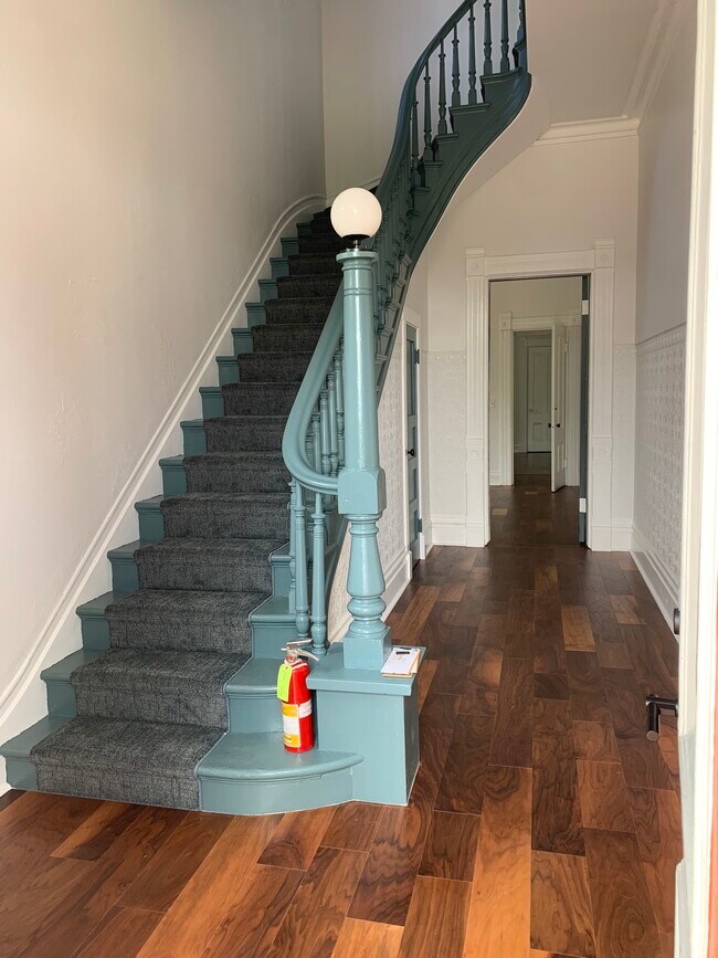 Photo - 1014 16th St Unidad D