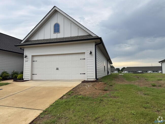 Building Photo - 12637 Whitcomb Cir Rental