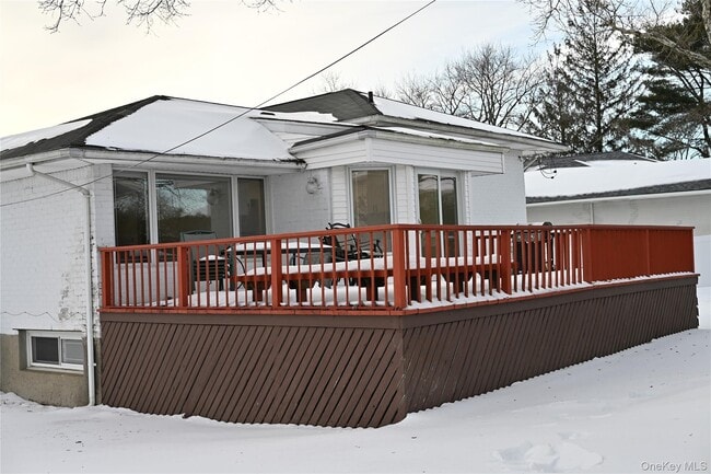 Photo - 16 Middle Ln