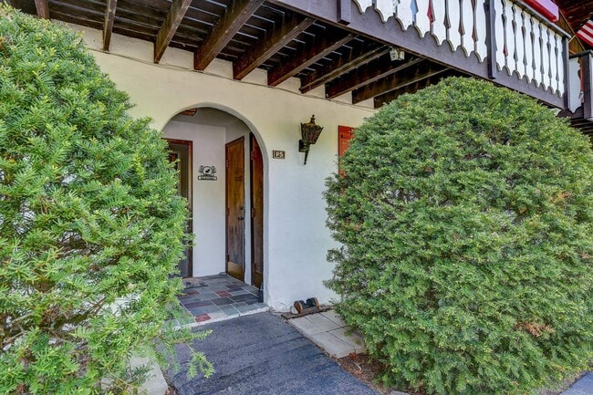 Photo - 18 Sandtrap Loop Unit P5