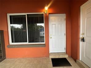 Photo - 61 NW 35th St