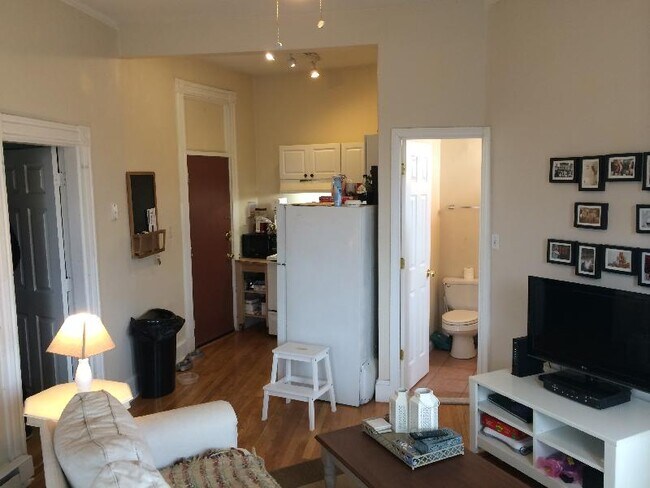 Photo - 1451 Tremont St