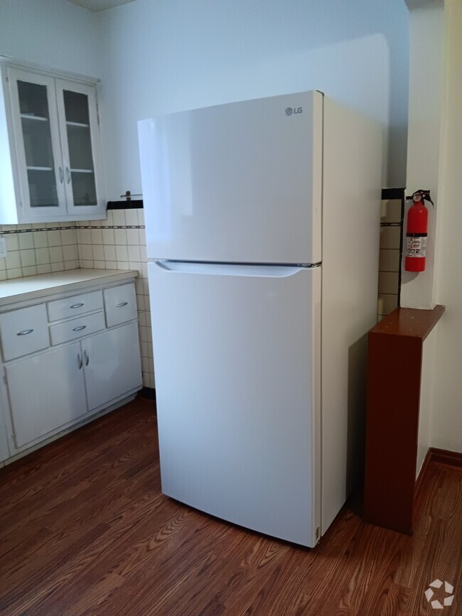 Building Photo - 4525 Roth Ave Unit 1 W Rental