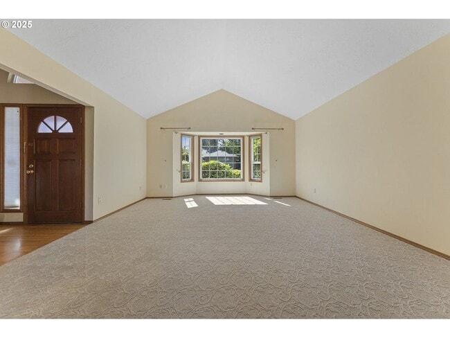 Photo - 3-Bedroom Home with Granite Kitchen, Family Room & Private Deck