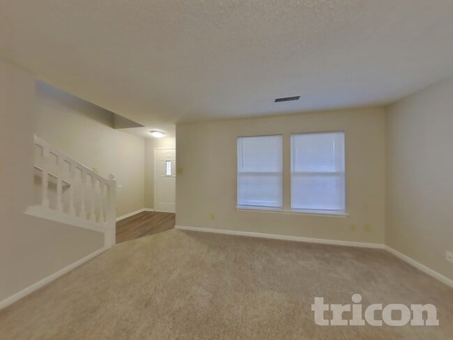 Photo - 2322 Edgewater Cir