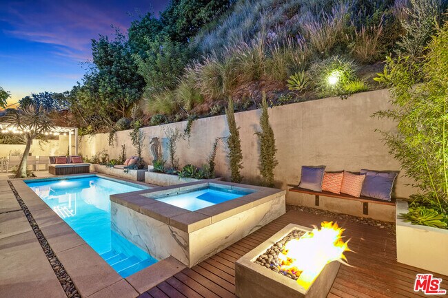 Photo - 8737 St Ives Dr