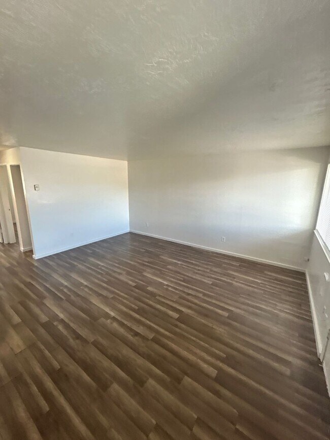 Photo - 576 Hill St SE Unit B