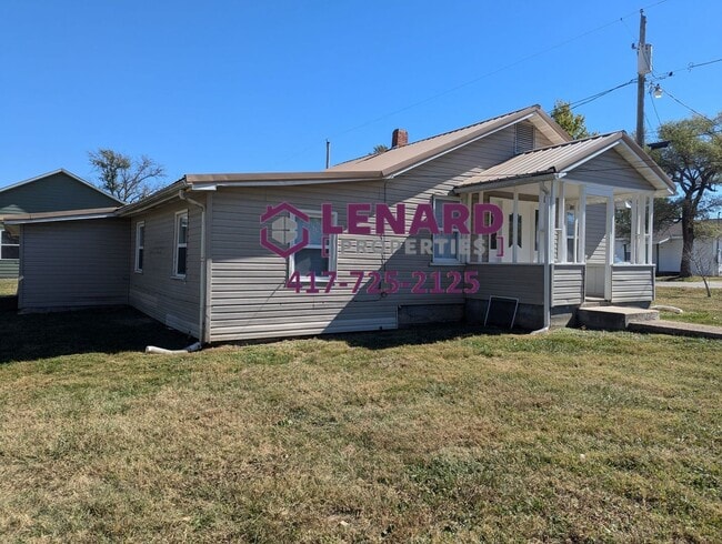 Photo - Charming 3 Bedroom House!