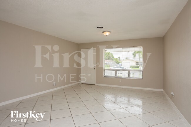 Photo - 3430 NW 34th St